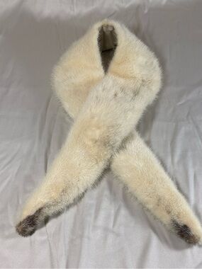 Antique Ivory Fur Collar with Dark Tip Accents